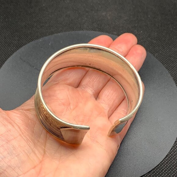 VTG Sterling Silver 925 Textured Twist Rope Design Cuff Bracelet Size 1.25" Wide - Picture 12 of 15